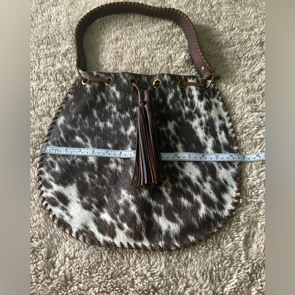 Source Unknown Brown and White Cowhide Shoulder Bag - Picture 6 of 8